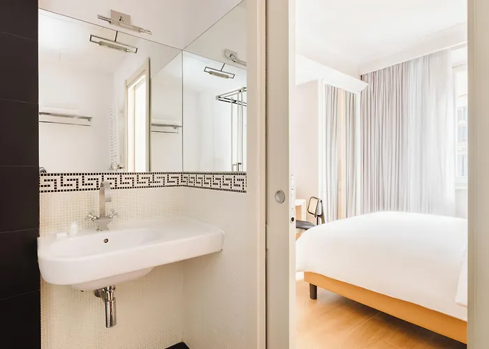 Otel The Couper Piazza Di Spagna