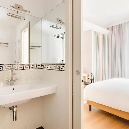 Hotel Sonder Piazza Di Spagna Rome