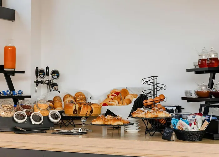 The Couper Piazza Di Spagna Rome