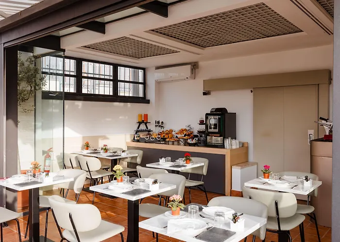 Hotel The Couper Piazza Di Spagna 3*