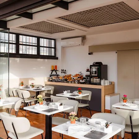 Hotel The Couper Piazza Di Spagna 3*